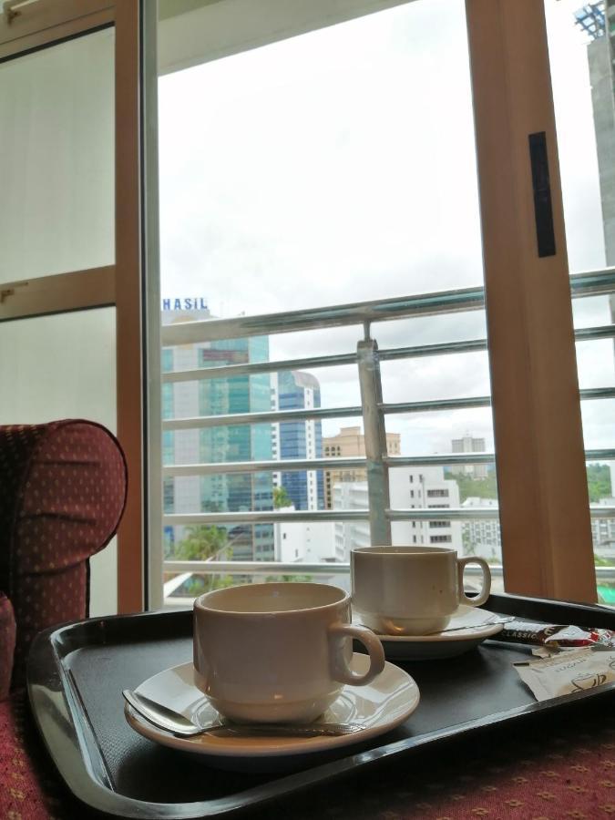 Stayinn Gateway Hotel Apartment Кучінг Екстер'єр фото