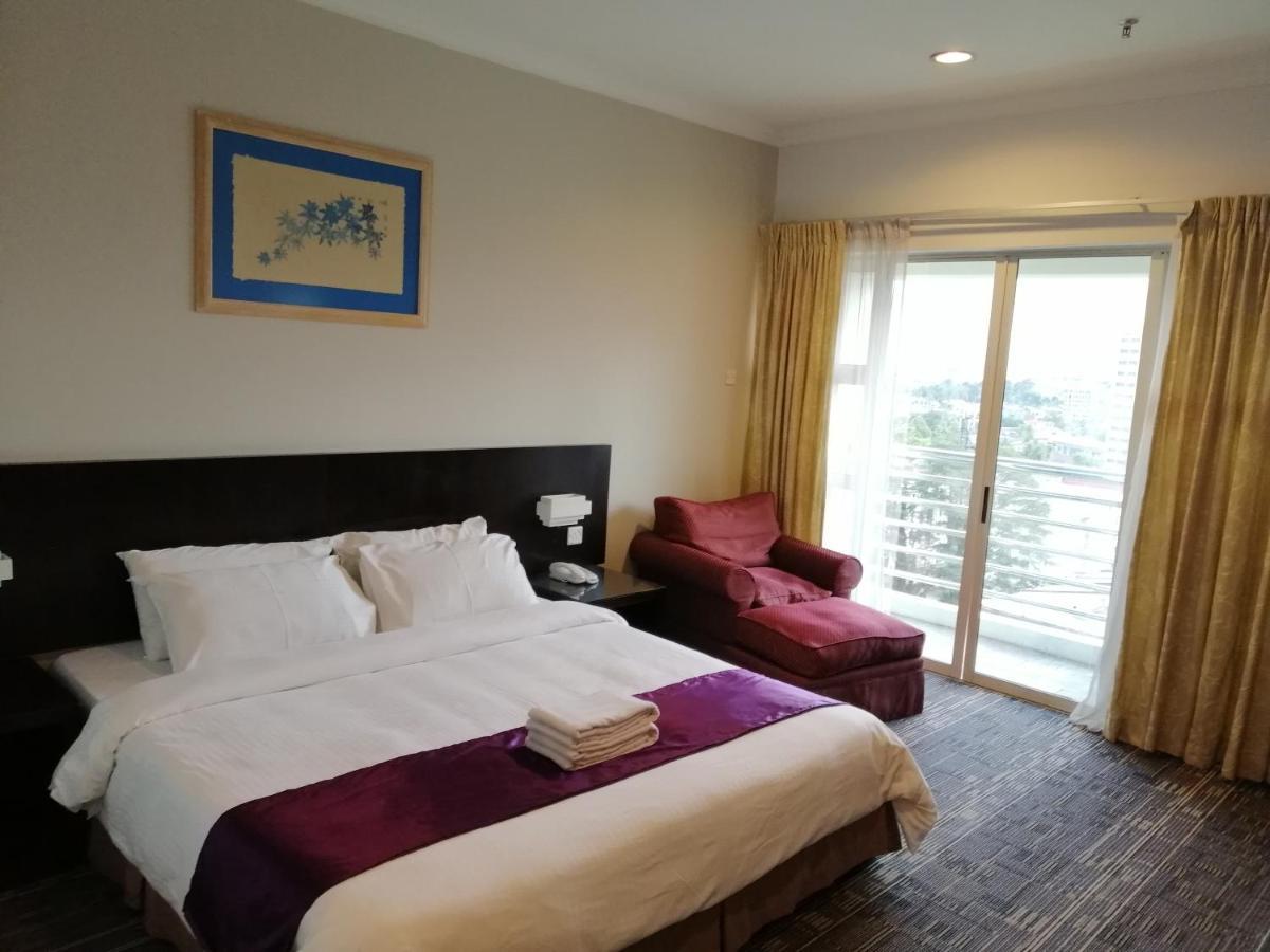Stayinn Gateway Hotel Apartment Кучінг Екстер'єр фото