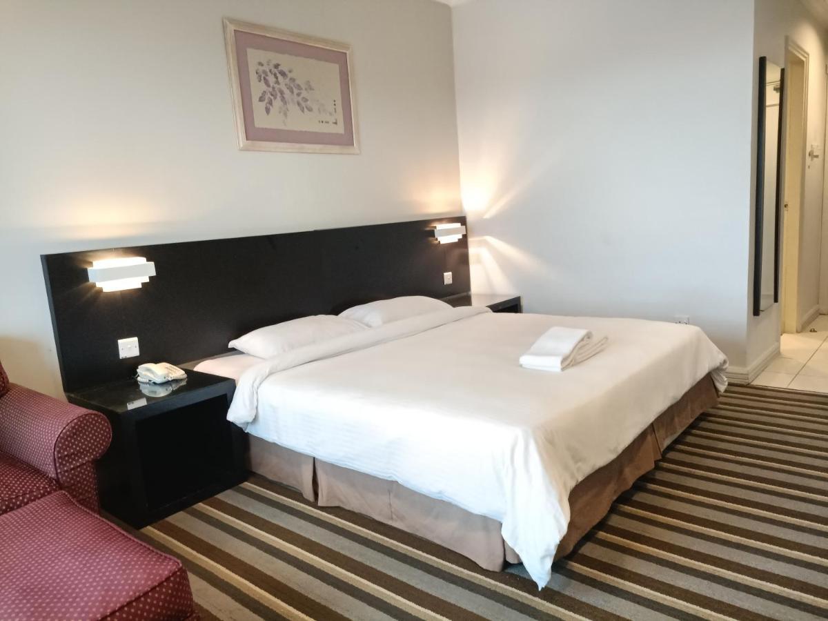 Stayinn Gateway Hotel Apartment Кучінг Екстер'єр фото