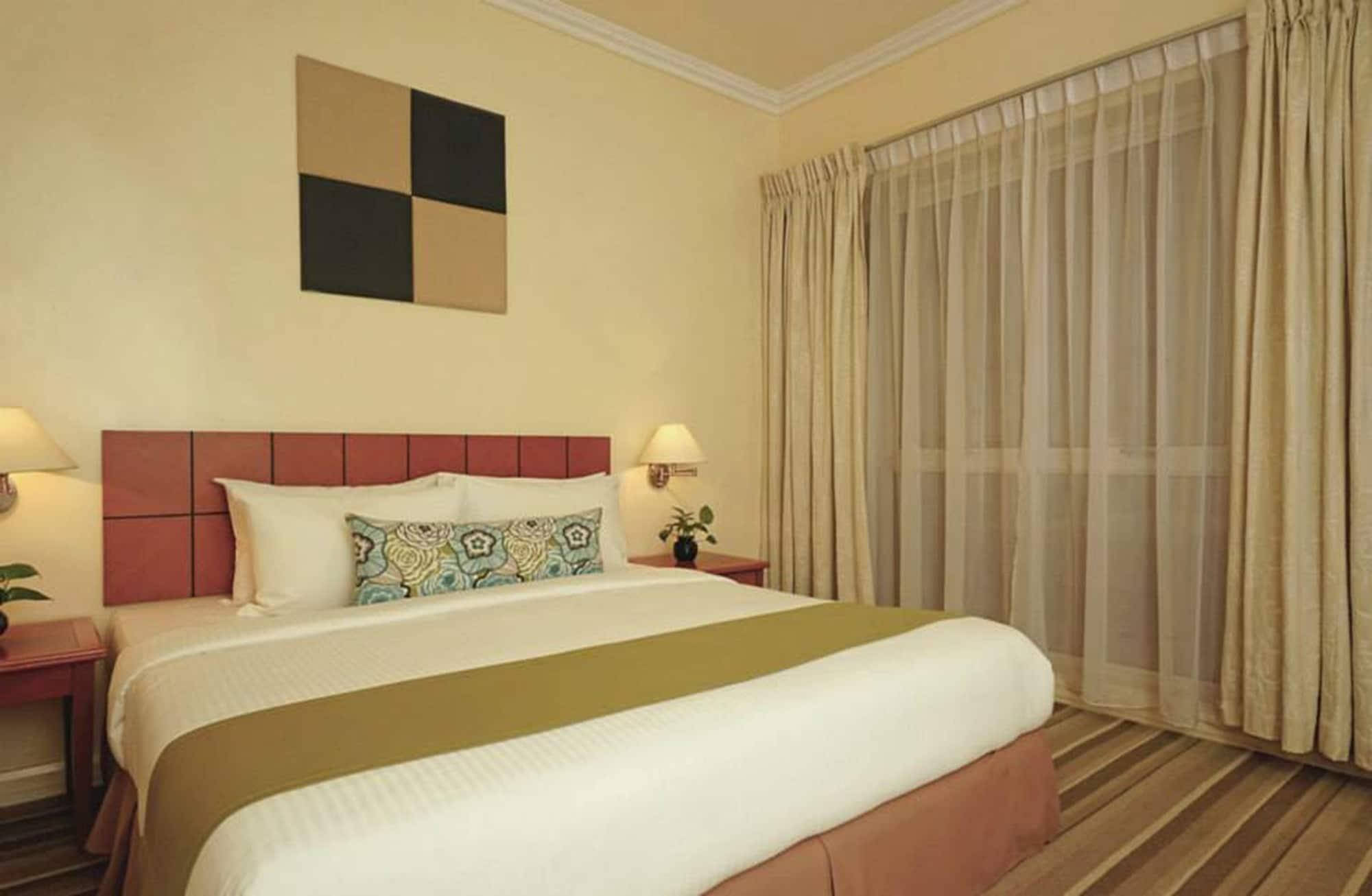 Stayinn Gateway Hotel Apartment Кучінг Екстер'єр фото