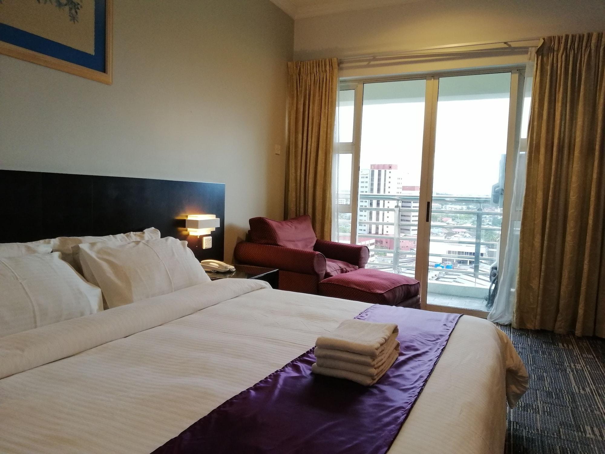 Stayinn Gateway Hotel Apartment Кучінг Екстер'єр фото