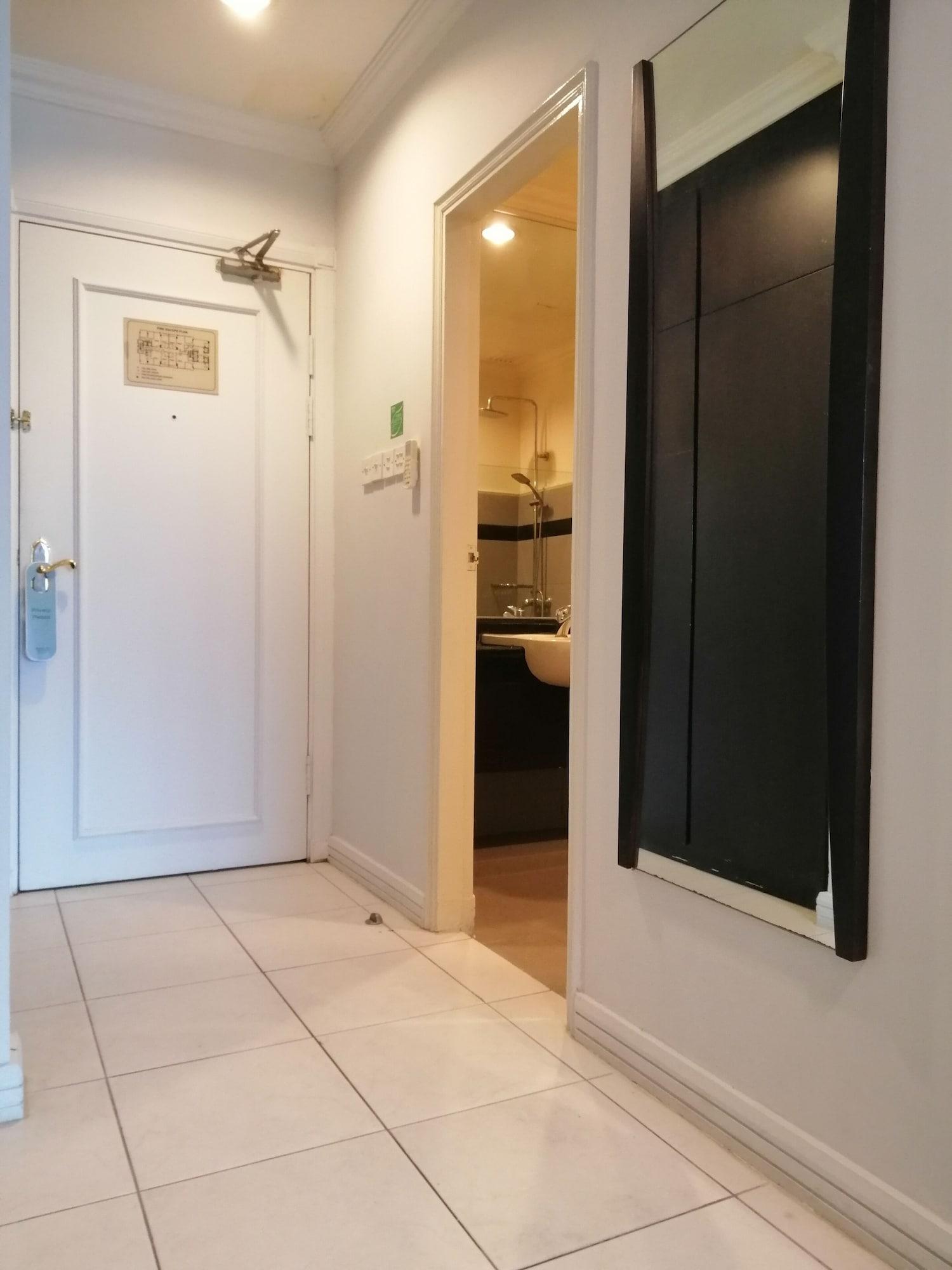 Stayinn Gateway Hotel Apartment Кучінг Екстер'єр фото
